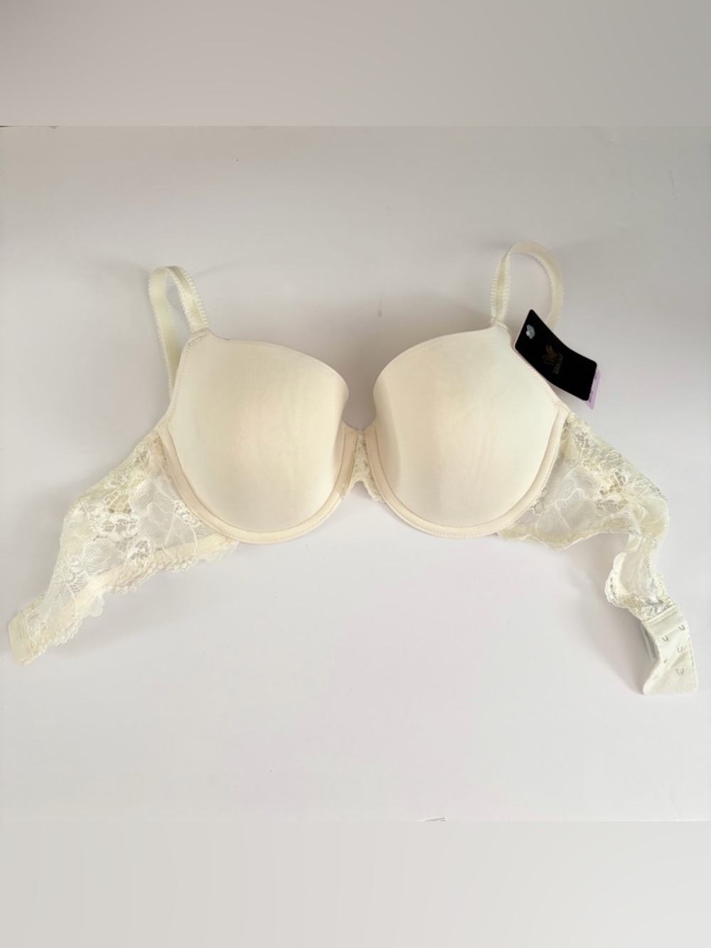 NWT NEW Wacoal Ivory Lace-Back Bra Style 85340 Size 32D